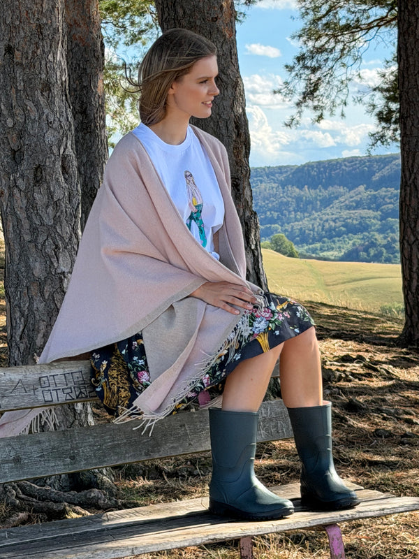 PONCHO mit Fransen - gewebt und veredelt in Italien
