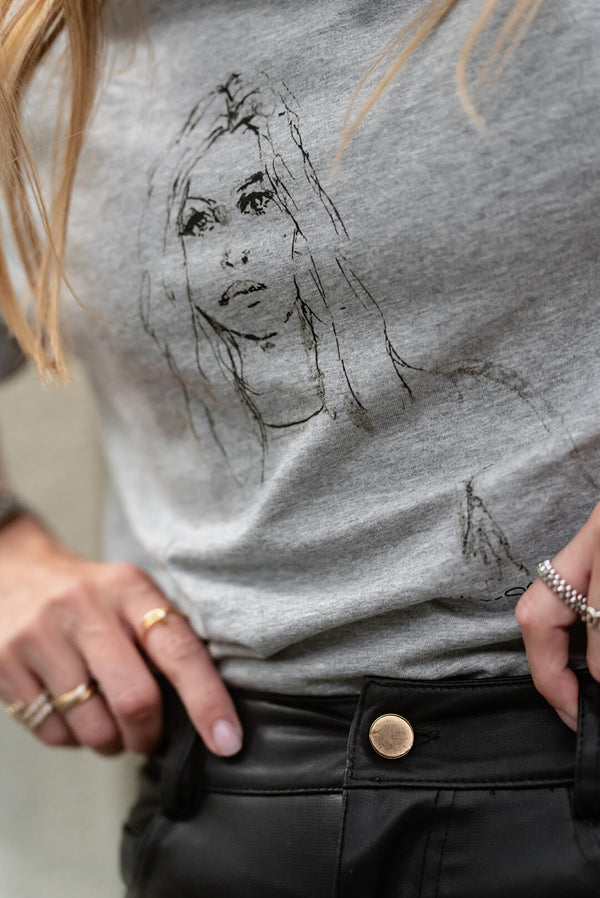 T-Shirt grau Motiv schwarz