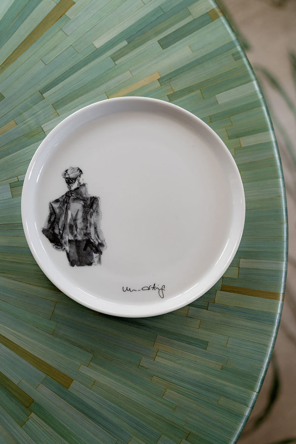 Un-artig Tableware Teller