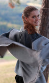 PONCHO mit Fransen - gewebt und veredelt in Italien