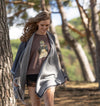 Poncho mit Fransen grau-beige von un-artig